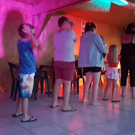 Au D'hautibus Campeggio Argentonnay