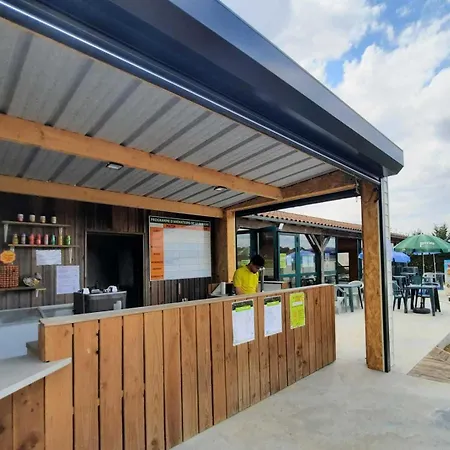 Au D'hautibus * Argentonnay