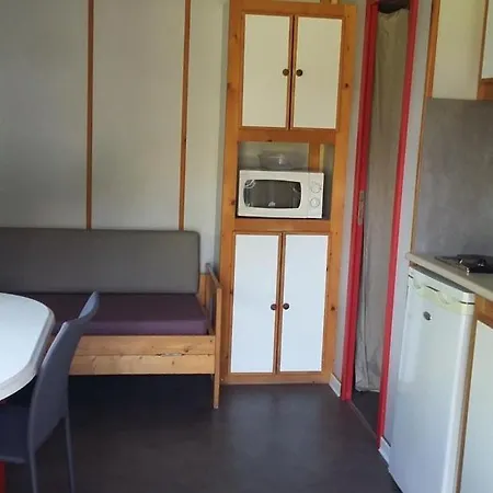 Au D'hautibus Argentonnay