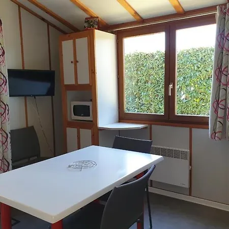 Au D'hautibus 营地