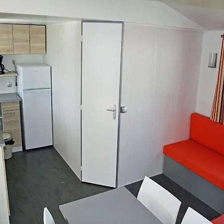 Au D'hautibus 营地