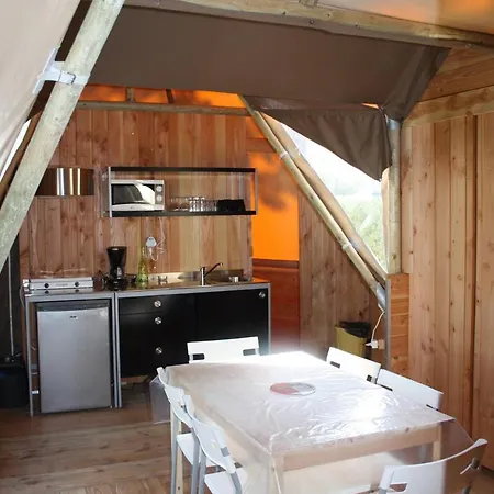 Au D'hautibus * Argentonnay