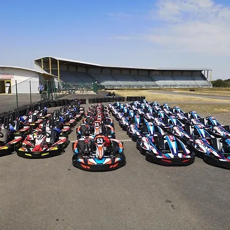 Au D'hautibus Argentonnay