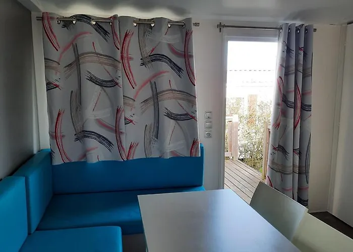 Κάμπινγκ Au D'hautibus *