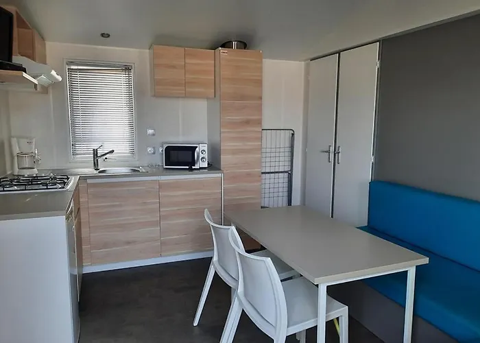 Κάμπινγκ Au D'hautibus *