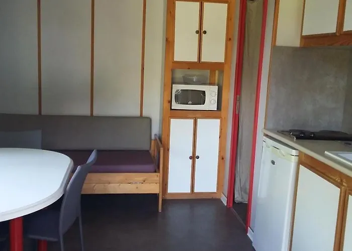 Au D'hautibus Argentonnay