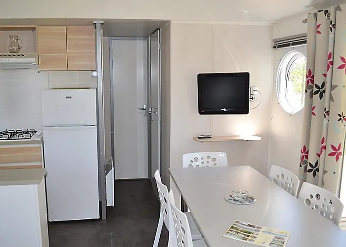 Au D'hautibus * Argentonnay