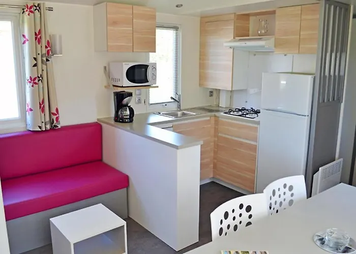 Κάμπινγκ Au D'hautibus *