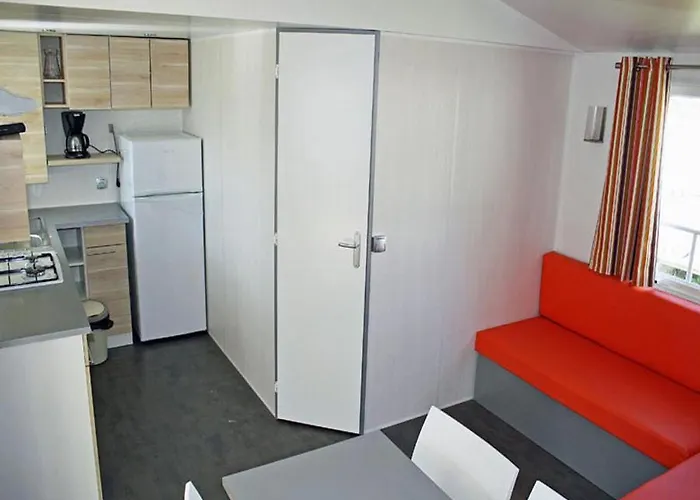 Au D'hautibus Κάμπινγκ