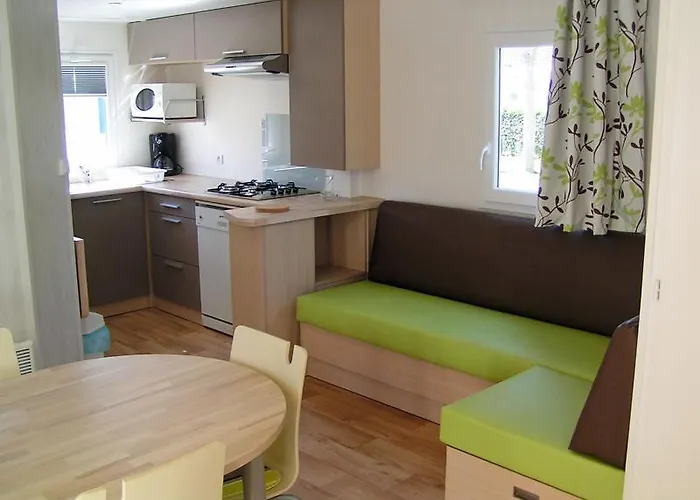 Au D'hautibus Argentonnay