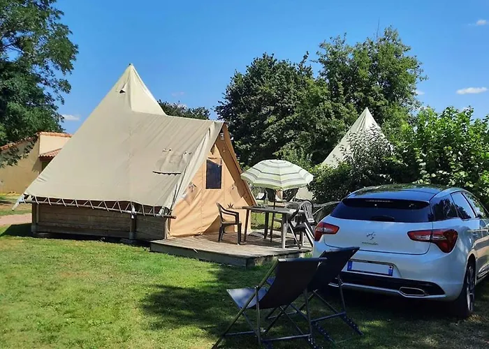 Au D'hautibus Κάμπινγκ *