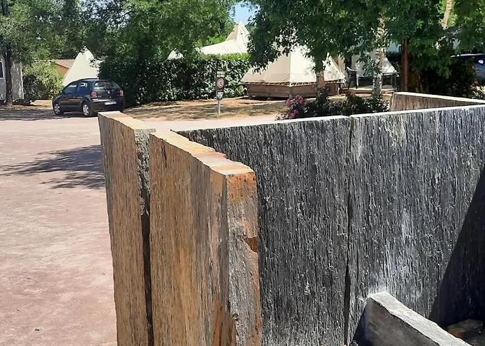 Au D'hautibus Argentonnay